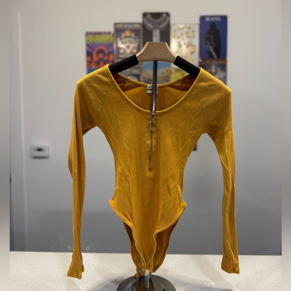 Mustard Long Sleeve Ribbed Top - Picture 1 of 3